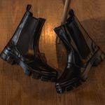 Bota Feminina Cano Alto Sola Tratorada Luxuosa Lançamento 