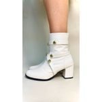 Bota Cano Médio Com Enfeite - Branco
