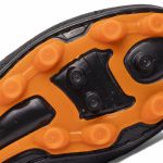 Chuteira Prime Trave Campo de Couro Adulto - Preto/Laranja