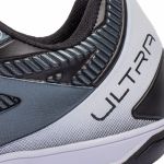 Chuteira Ultra Futsal Adulto PVC - Preto/Branco