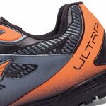  Chuteira Ultra Society Adulto - Preto/Laranja