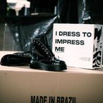 Coturno Estilo Inglês Milano Verniz Preto