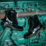 Coturno Estilo Inglês Clássico Solado Baixo Verniz Preto