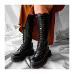 Coturno Estilo Inglês Cano Longo Preto