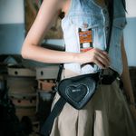 Bolsa Transversal Crossbody Mini Coração Preto