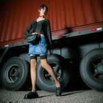 Bolsa Transversal Crossbody Meia Lua Preto