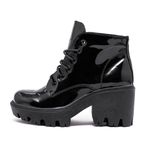 Bota Cano Curto Estilo Veggie Susan Verniz Preto