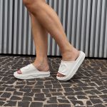 Chinelo Feminino Nuvem Ultra Leve Confortavel Tendencia Branca
