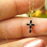 Pingente De Ouro 18k Cruz Com Zircônias Pretas