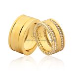 Aliança em Ouro 18K com Zircônias na Lateral