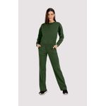 Conjunto em Malha com Blusão e Calça Reta