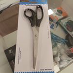 TESOURA MULTIUSO CABO PRETO 21CM MP-510