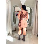 VESTIDO CURTO EM ALFAIATARIA COM DECOTE TRANSPASSADO MARROM