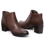 Bota Feminina Carol Café Em Couro Cano Curto
