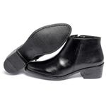 Bota Cano Curto Feminina Ferrile em Couro Salto Bloco Zipper Preta