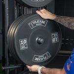 Kit com 1 Barra Feminina + presilhas + 2 anilhas de 5kg + 2 anilhas de 10kg Flexbe Fitness