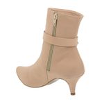 Bota Feminina Cano Curto Salto Baixo 180127 Detalhe Em Fivela Napa Nude