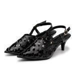 Sandalia Scarpin Salto Baixo Slingback Bico Fino 6033 Verniz Preto- Margarida