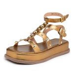a Sandália Flatform Papete Feminina 183070 Napa Floter Bronze