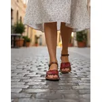 Sandália Rasteira em Couro Conhaque Goiaba