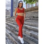 conjunto feminino fitness top cruzado e legging texturizado na cor vermelho