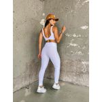 conjunto feminino fitness top cruzado e legging texturizado na cor branco