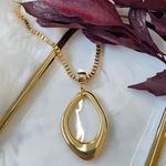 Colar gota orgânica