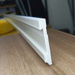 RODAPÉ FRISADO SLIM POLIESTIRENO KIT COM 02 PEÇAS