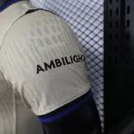 Camisa Barcelona Away 25/26 - Bege - Jogador Masculina Edição Kobe Bryant