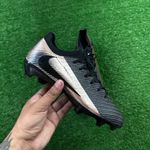 Chuteira Campo Nike Mercurial 2025 x Travis Scott (FG)