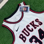 NBA Bucks ANTETOKOUNMPO #34 - Silk
