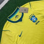 (SÍMBOLO CLARO) Camisa Seleção Brasil I Copa do Mundo 2026 - Amarelo - Masculina Torcedor