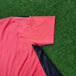 Camisa Internacional - 22/23 Rosa/ Cinza (DETALHE NO OMBRO)