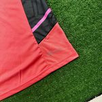 Camisa Internacional - 22/23 Rosa/ Cinza (DETALHE NO OMBRO)