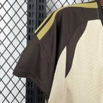 (SÍMBOLOS SILKADO) Camisa Flamengo Treino 2026 – Bege/Marrom - Torcedor Masculina