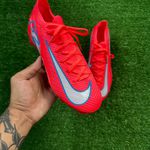 Chuteira Campo Nike Air Zoom Mercurial Vapor 16 Elite (FG) – Pink/Azul