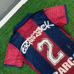 Camisa Barcelona Travis Scott Skeleton - Retrô Versão Jogador – 2000/2001 – Azul Grená