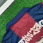 Camisa Barcelona Travis Scott Skeleton - Retrô Versão Jogador – 2000/2001 – Azul Grená