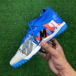 Chuteira Society Puma Future 8 Pro Cage Forever (TF) – Azul/Branco 