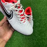 Chuteira Society Nike Tiempo (tf) - Branco/laranja (NIKE PRETO)