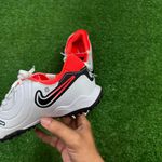 Chuteira Society Nike Tiempo (tf) - Branco/laranja (NIKE PRETO)