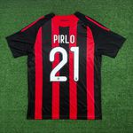 Camisa Retrô Ac Milan Home I Pirlo #21 08/09 - Vermelha E Preta