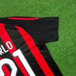 Camisa Retrô Ac Milan Home I Pirlo #21 08/09 - Vermelha E Preta