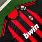 Camisa Retrô Ac Milan Home I Pirlo #21 08/09 - Vermelha E Preta