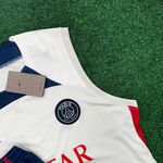 (MANCHADO) Conjunto Regata e Short Psg 23/24 - Masculino Bege/azul (ESCUDO OFF WHITE)