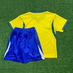 (VAZADO) Conjunto Infantil Brasil Home I - Copa do Mundo 2026 – Amarelo/Azul 