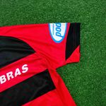 Camisa Retrô Flamengo Home I 2006 – Vermelha e Preta – Retrô Torcedor Masculina