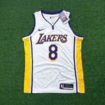 NBA Los Angeles Lakers Decote em V #8 Bryant Silk Jogador (Branca Com N° Roxo)
