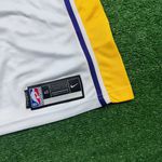 NBA Los Angeles Lakers Decote em V #8 Bryant Silk Jogador (Branca Com N° Roxo)