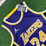 NBA Los Angeles Lakers Gola Redonda Nº 24 Bryant Silk (roxo Com N° Amarelo) Preto Na Lateral